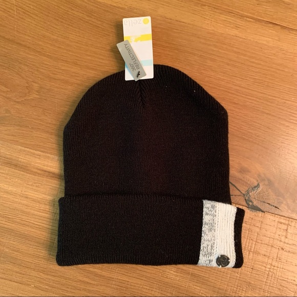 Pair of NWT Zella Women's Reflective Athletic Hats - Picture 3 of 10